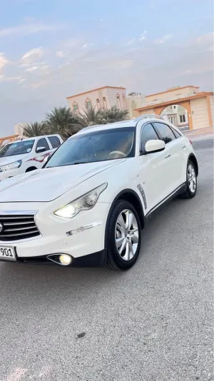 2014 Infiniti QX70 V8