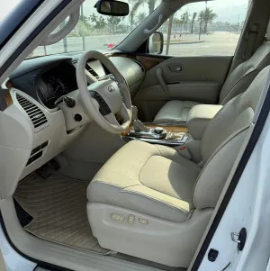 2014 Infiniti QX80 Premium select