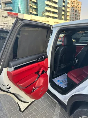 2016 بورش كاين Platinum Edition