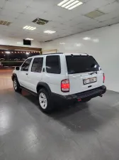 2002 نيسان باثفايندر S
