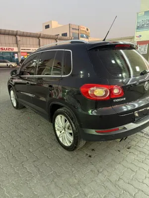 2010 Volkswagen Tiguan SE R-Line Black