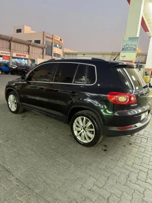 2010 Volkswagen Tiguan SE R-Line Black