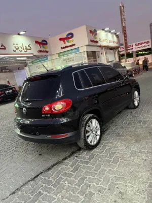 2010 Volkswagen Tiguan SE R-Line Black