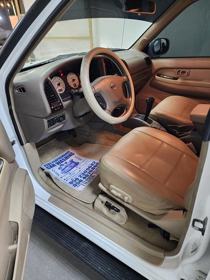 2002 نيسان باثفايندر S