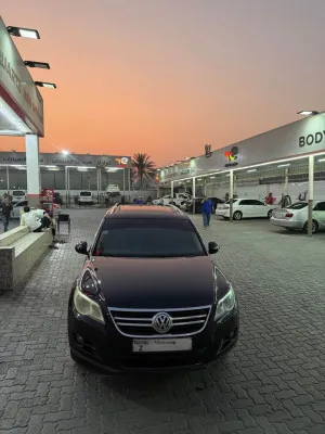 2010 Volkswagen Tiguan SE R-Line Black