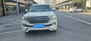2017 Toyota Land Cruiser GXR