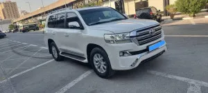 2017 Toyota Land Cruiser GXR