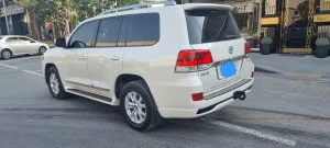 2017 Toyota Land Cruiser GXR