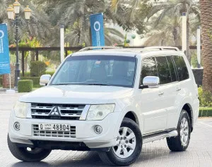 2012 ميتسوبيشي باجيرو GLS