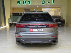2021 اودي ار اس ٨ كيو ٨