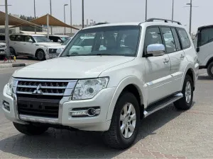 2017 Mitsubishi Pajero GLS