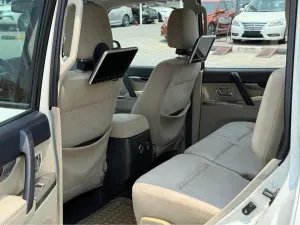 2017 Mitsubishi Pajero GLS