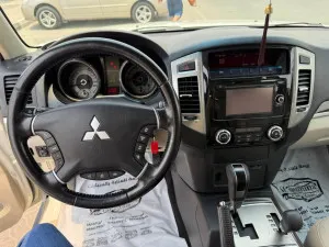 2017 Mitsubishi Pajero GLS