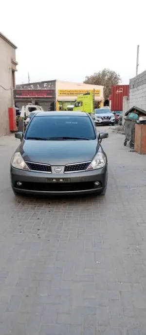 2012 نيسان تيدا S