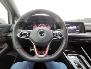 2022 فولجس فاجن جولف GTI