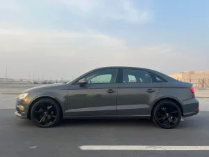 2017 اودي آي ٣ Prestige