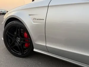 2011 مرسيدس-بنز سي ال اس CLS63s AMG