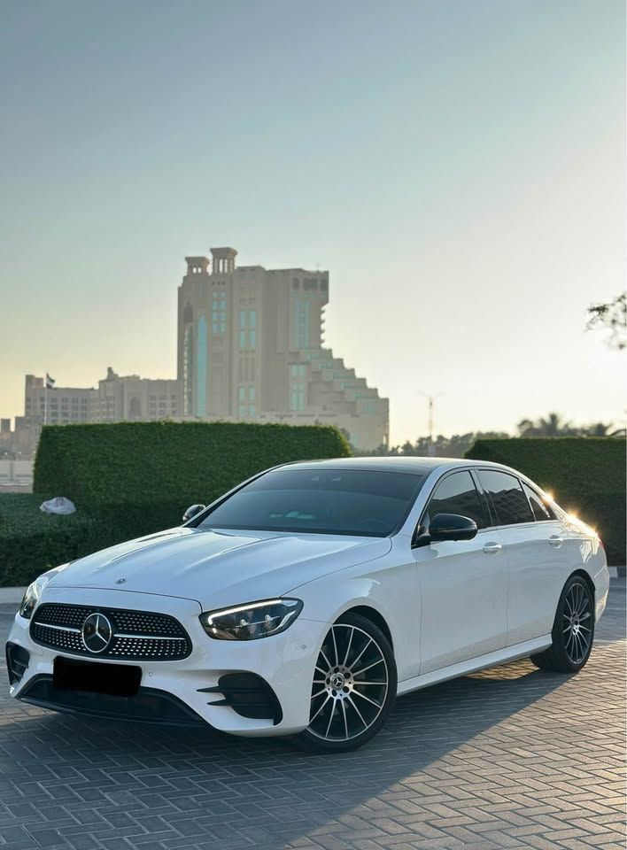 2022 مرسيدس-بنز الفئة - E E300
