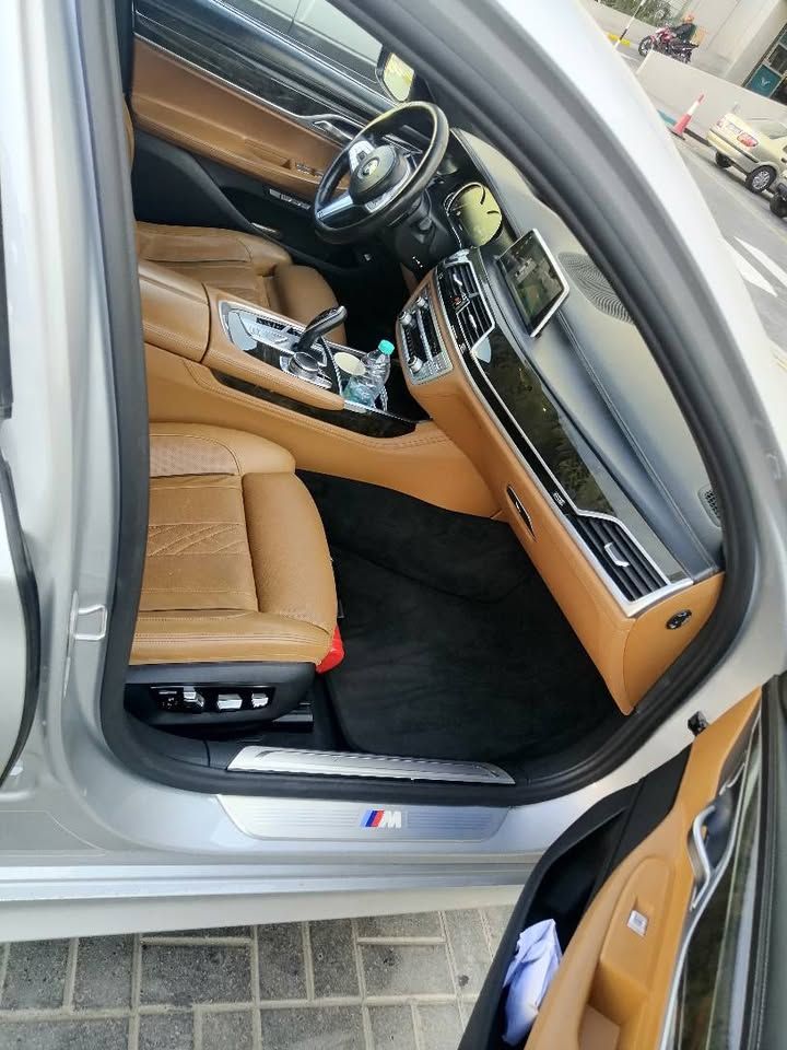 2018 BMW 7-Series 730i