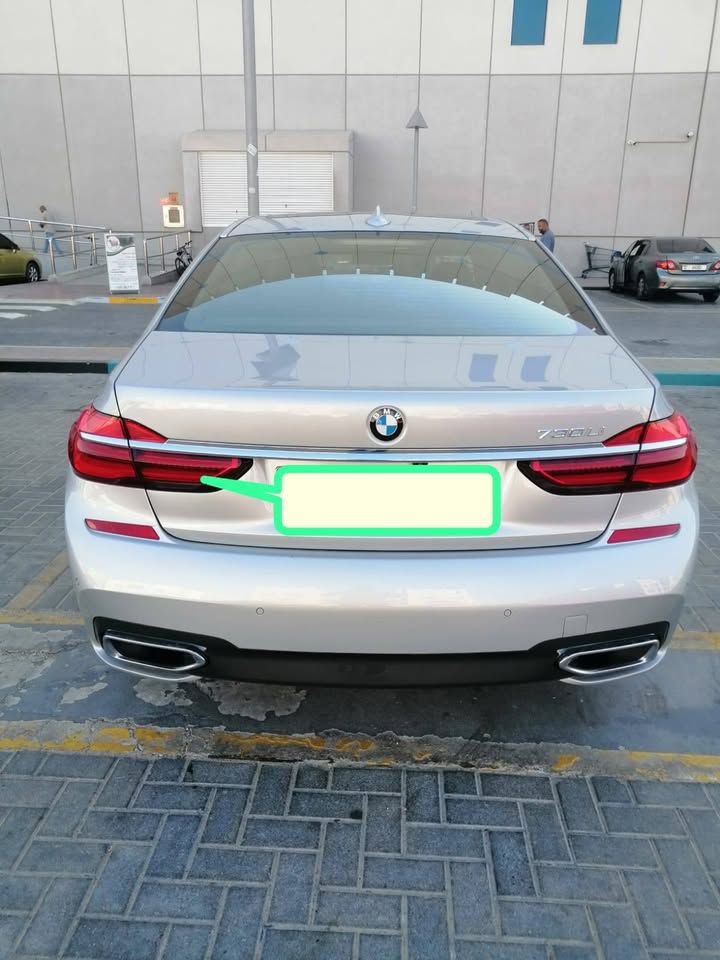 2018 BMW 7-Series 730i