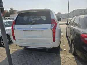 2019 ميتسوبيشي مونتيرو Limited