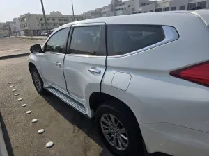 2019 ميتسوبيشي مونتيرو Limited