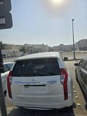 2019 ميتسوبيشي مونتيرو Limited