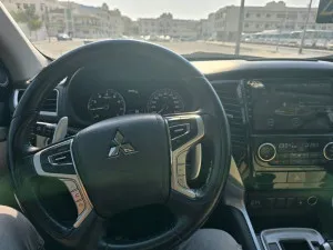 2019 ميتسوبيشي مونتيرو Limited