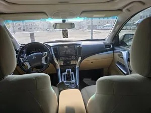 2019 ميتسوبيشي مونتيرو Limited