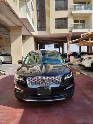 2019 لينكولن ام كي سي Black Label