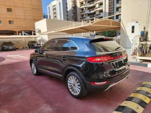 2019 لينكولن ام كي سي Black Label