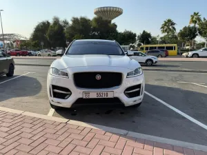 2018 جاكوار اف بيس Prestige