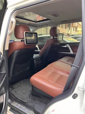 2016 Toyota Land Cruiser VXR