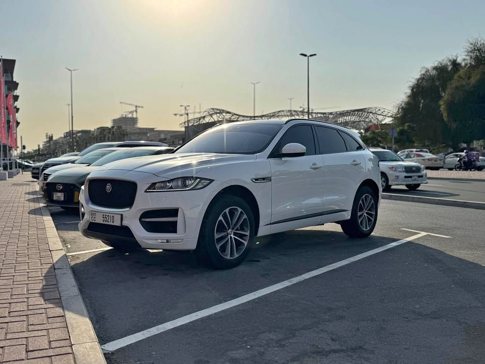 2018 جاكوار اف بيس Prestige