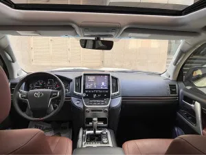 2016 Toyota Land Cruiser VXR