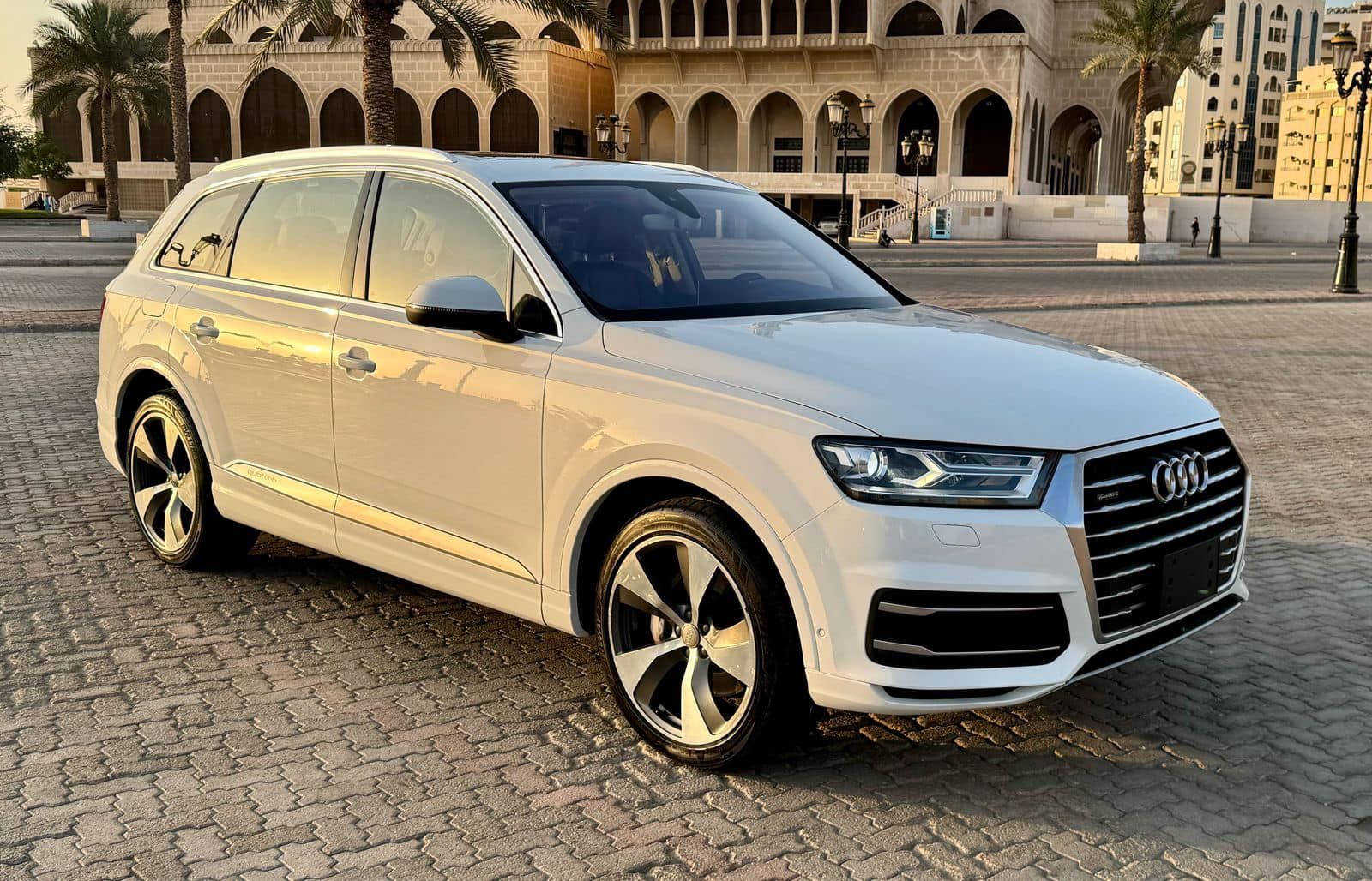 2016 اودي كيو٧ Prestige