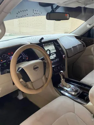 2012 Nissan Patrol LE Platinum city