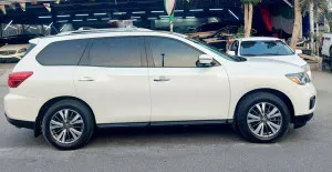 2017 Nissan Pathfinder SL