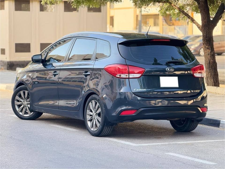 2014 Kia Carens Luxury Plus