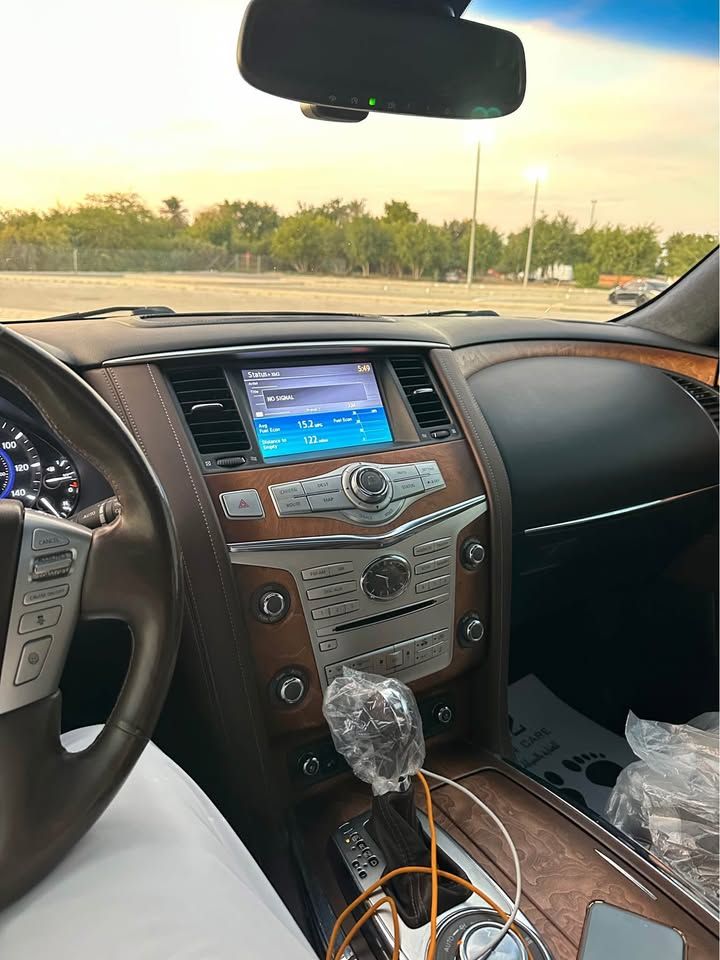 2015 Infiniti QX80 LUXE