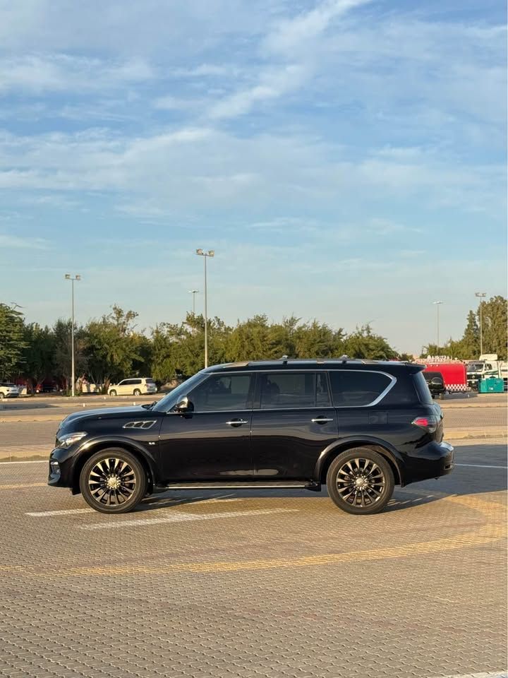 2015 Infiniti QX80 LUXE