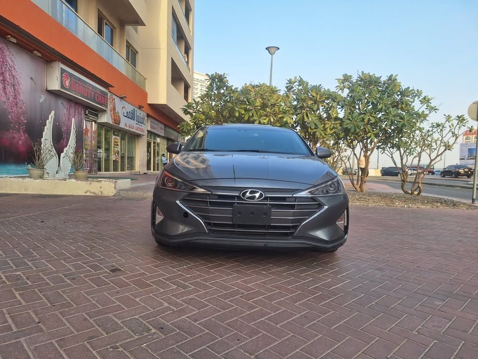 2019 هيونداي النترا SE