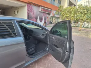 2019 هيونداي النترا SE