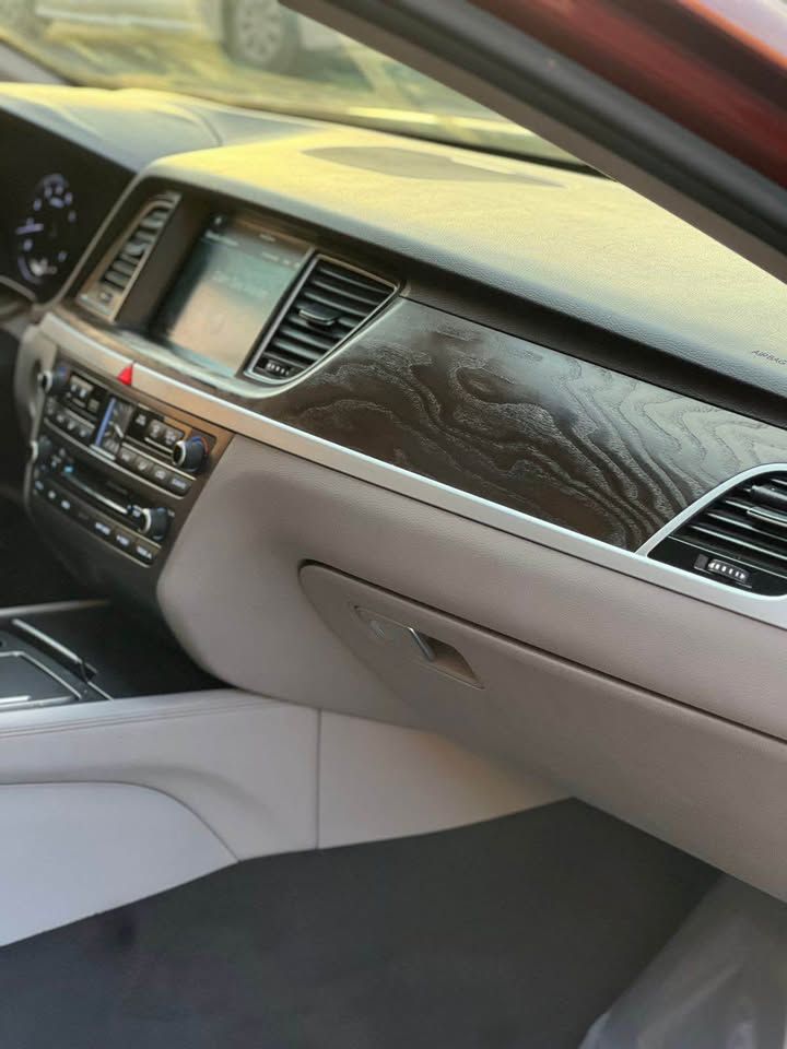2015 Genesis G80 Base