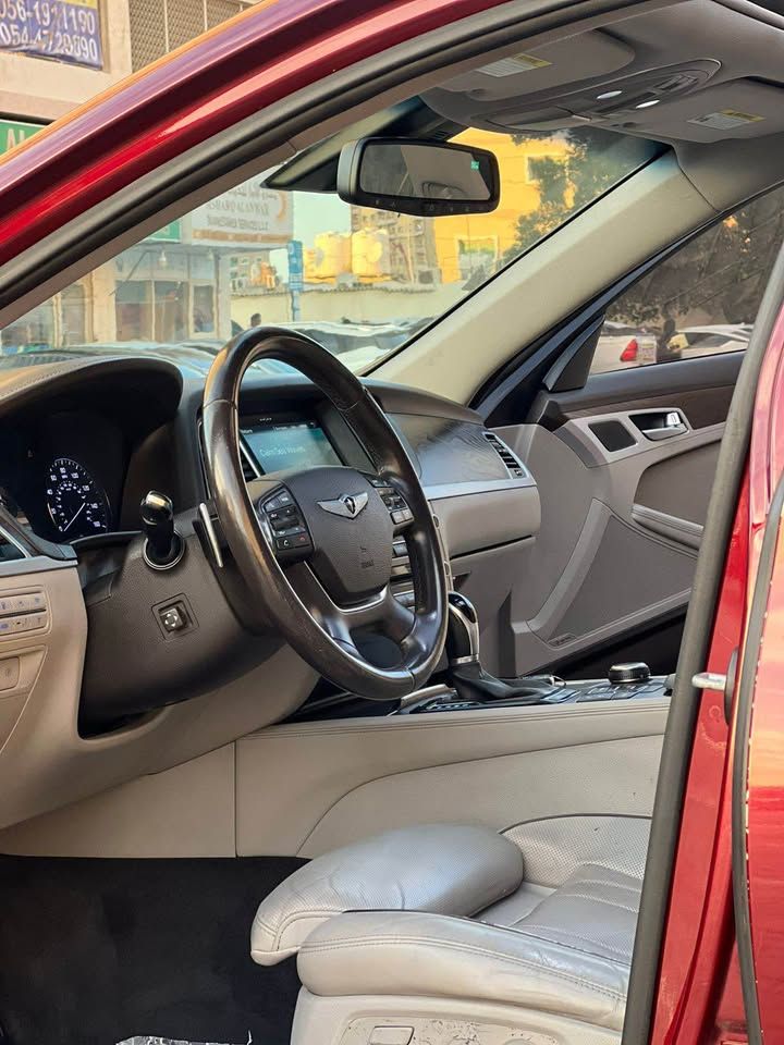 2015 Genesis G80 Base