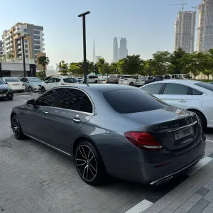 2019 مرسيدس-بنز الفئة - E E300