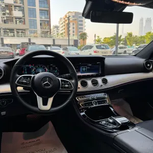 2019 مرسيدس-بنز الفئة - E E300