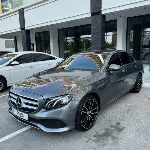 2019 مرسيدس-بنز الفئة - E E300