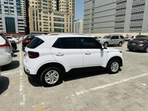 2020 هيونداي فينيو Limited