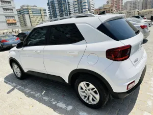 2020 هيونداي فينيو Limited